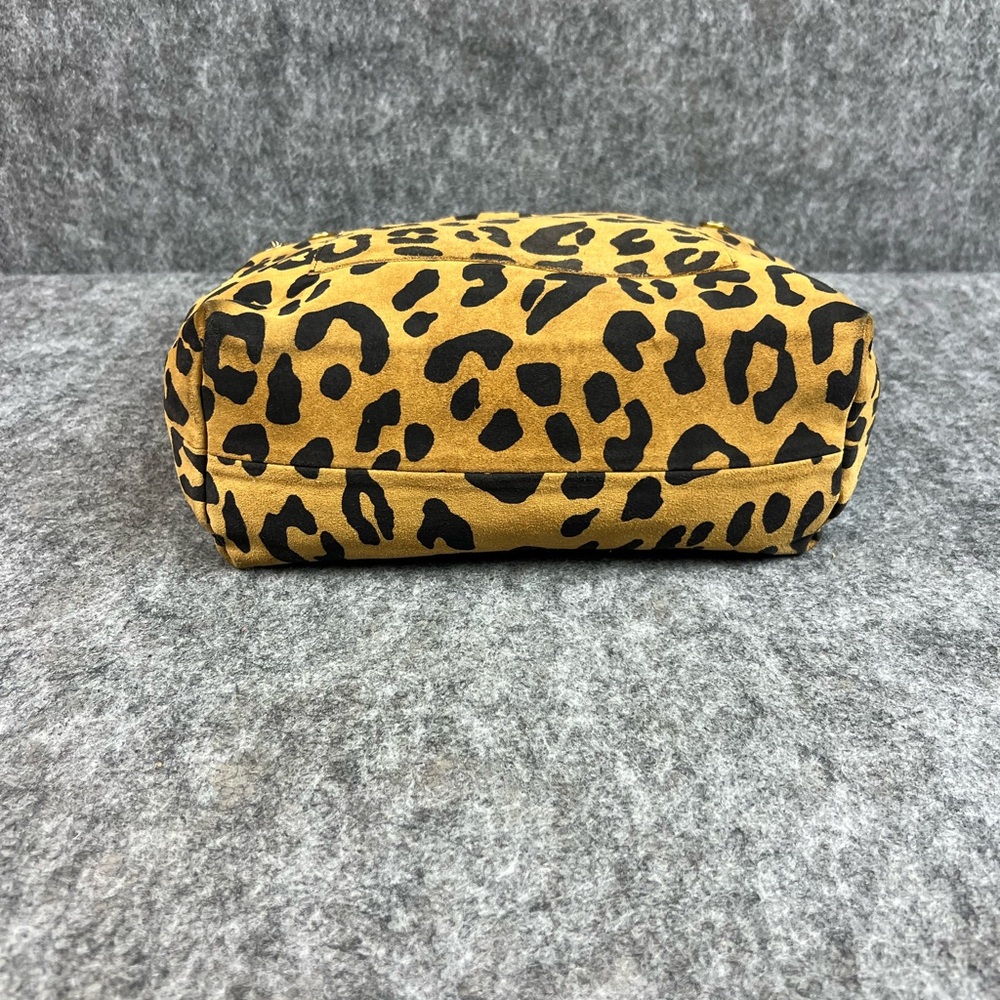Clare V Leopard Print Helene Shoulder Bag - Picture 9 of 13